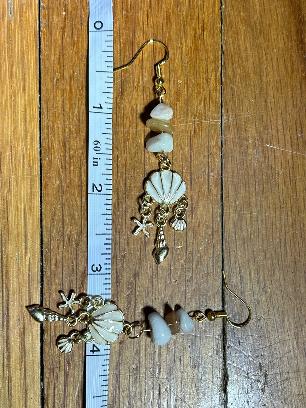 3/$25 Gold and Cream Seashell Dangle Earrings - Picture 4 of 6